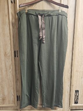 Koolaburra Olive Green Drawstring Joggers with Tan Tie Size XXL